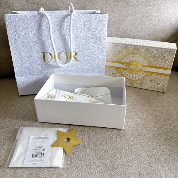 BRAND NEW DIOR CHRISTMAS STAR WITH FULL PACKAGING - Picture 12 of 12